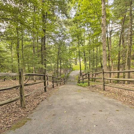 Creekside Berkeley Springs Cabin On 35 Acres! Экстерьер фото