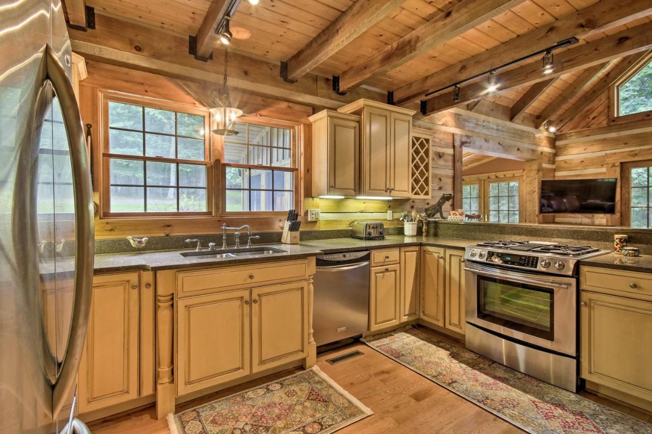 Creekside Berkeley Springs Cabin On 35 Acres! Экстерьер фото