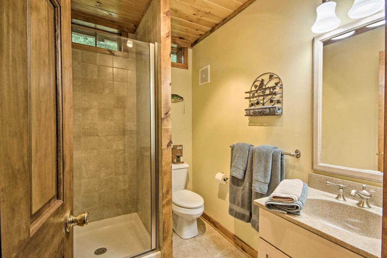 Creekside Berkeley Springs Cabin On 35 Acres! Экстерьер фото