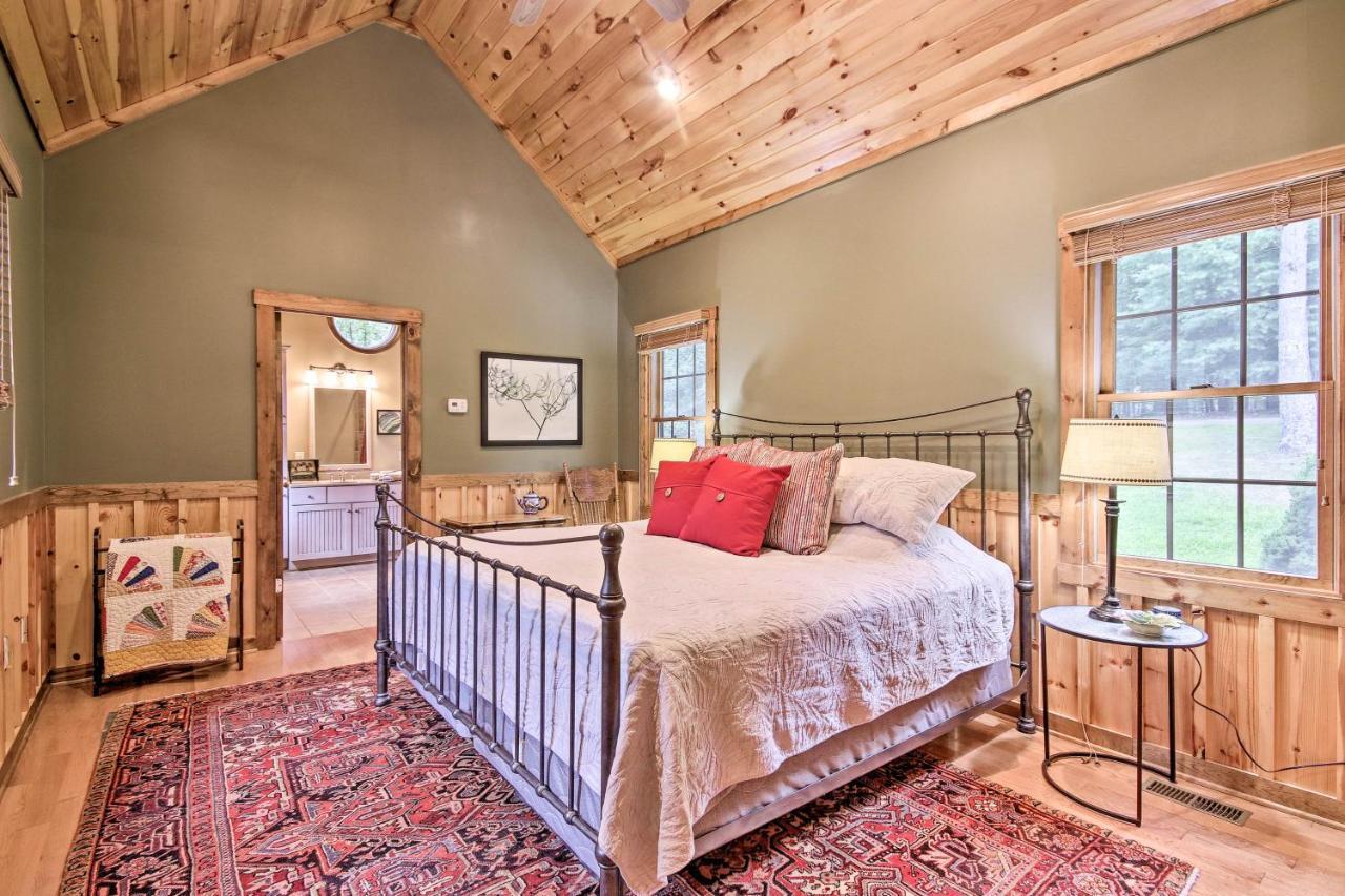 Creekside Berkeley Springs Cabin On 35 Acres! Экстерьер фото